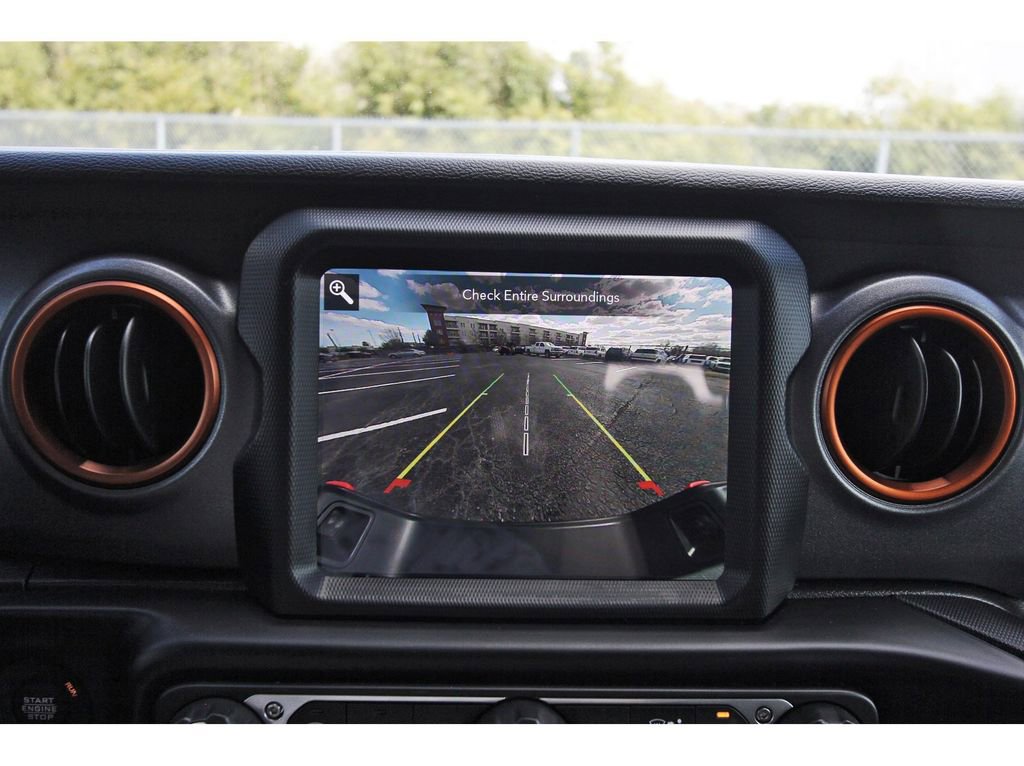 Used 2022 Jeep Gladiator Mojave w/ Cold Weather Group image 27