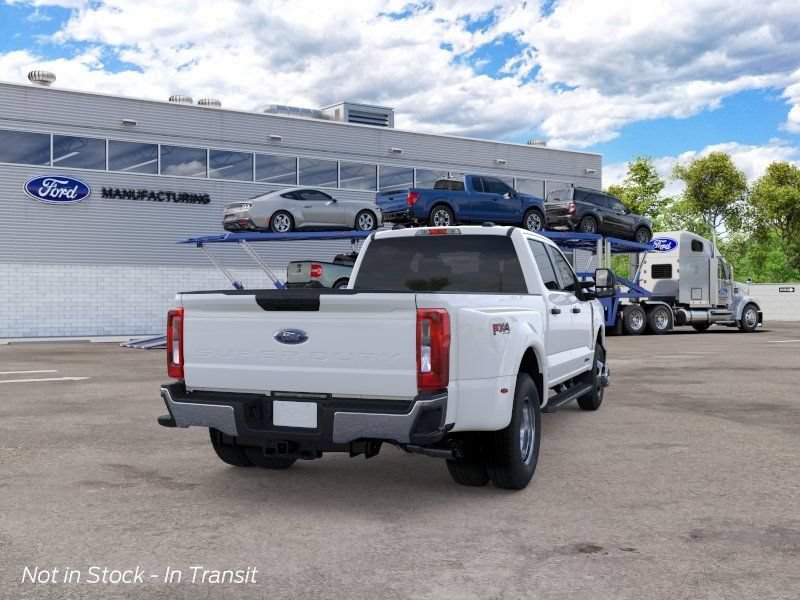 New 2026 Ford F350 4x4 Crew Cab DRW Super Duty image 8