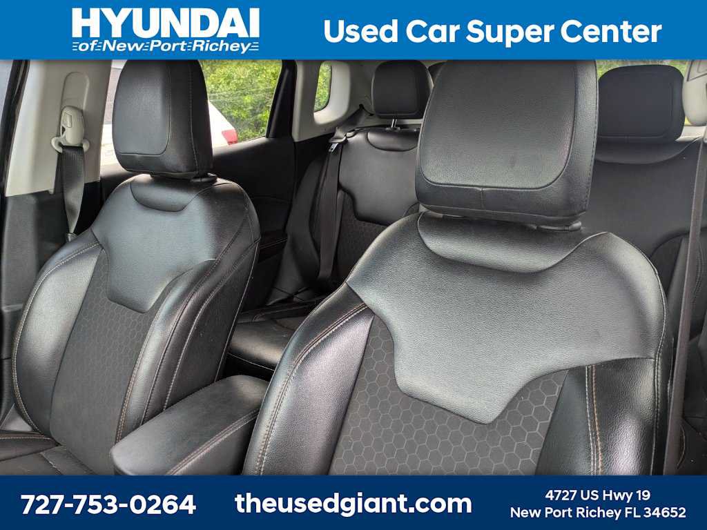 Used 2018 Jeep Compass Latitude FWD image 6