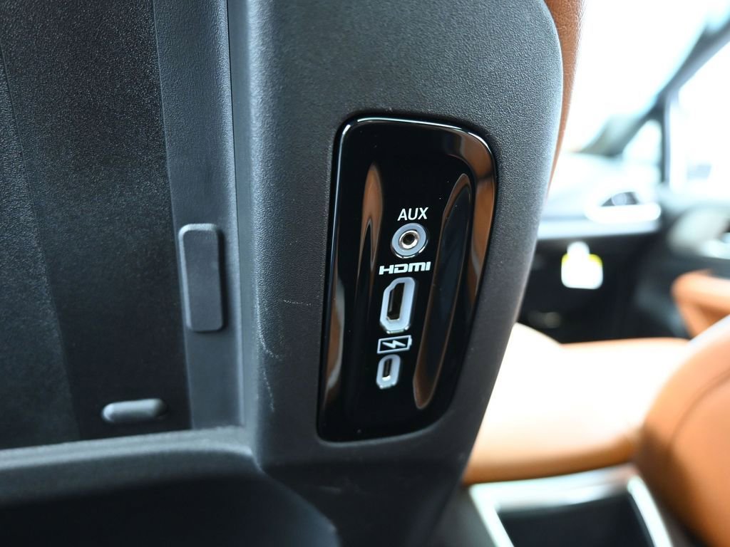 Used 2024 Chrysler Pacifica Pinnacle image 45