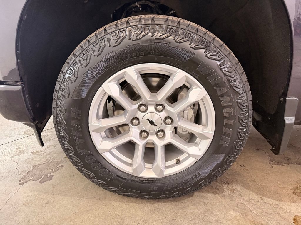 Certified 2023 Chevrolet Silverado 1500 RST w/ Z71 Off-Road Package AWD/4WD image 15