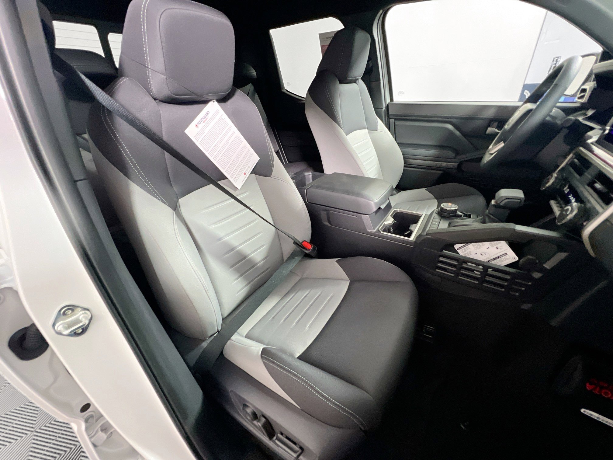 New 2025 Toyota Tacoma TRD Off-Road image 30