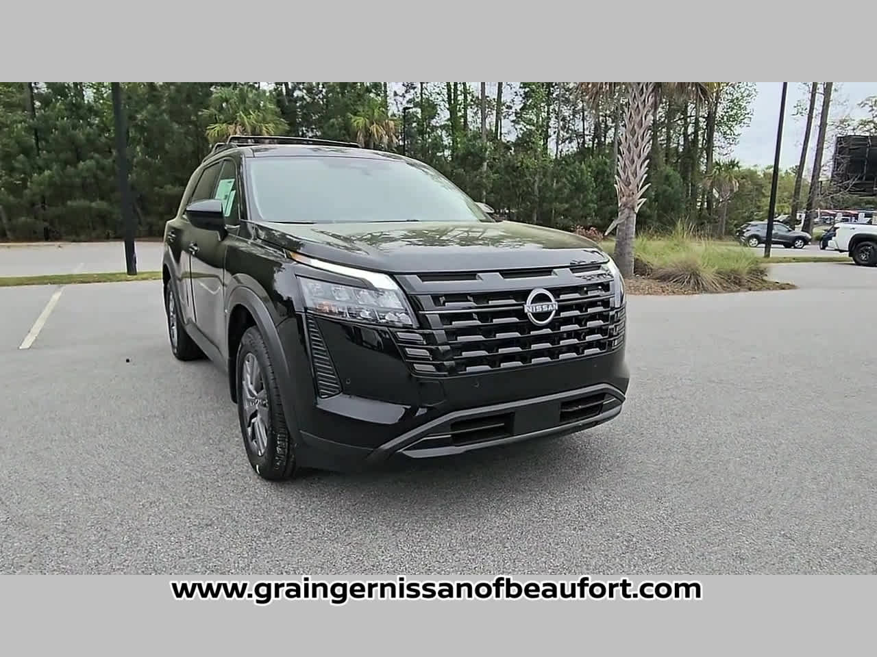 New 2026 Nissan Pathfinder SV FWD image 17
