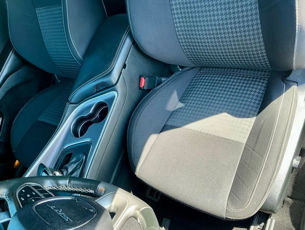 Used 2019 Dodge Challenger SRT Hellcat Redeye image 38