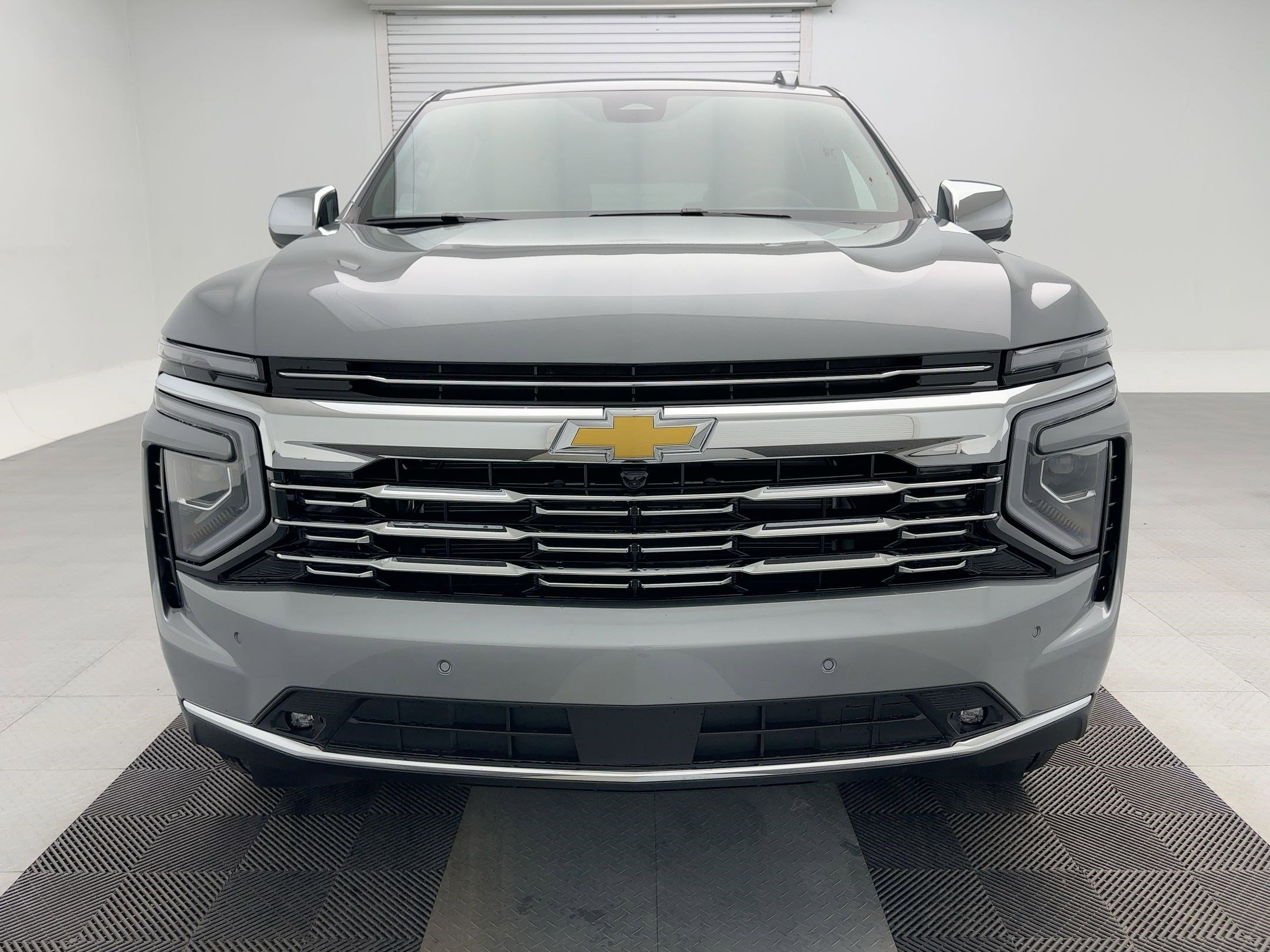 New 2026 Chevrolet Suburban Premier image 6