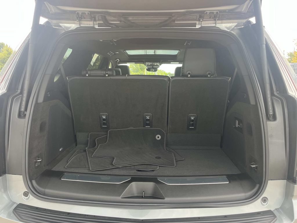 Certified 2025 Cadillac Escalade Premium Luxury w/ Touring Package AWD/4WD image 13