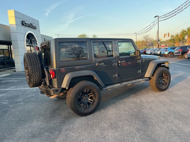 Used 2016 Jeep Wrangler Unlimited Rubicon w/ Connectivity Group AWD/4WD image 3