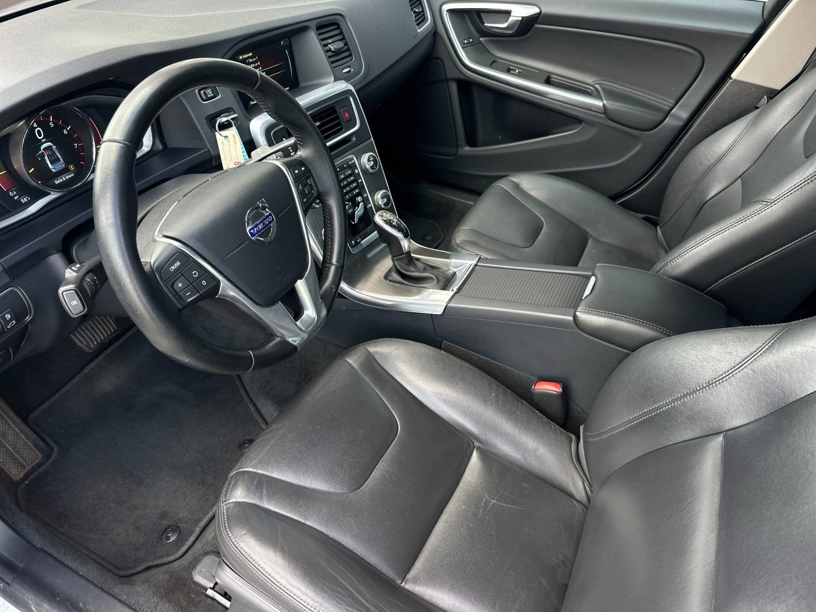 Used 2016 Volvo S60 T5 Premier image 9