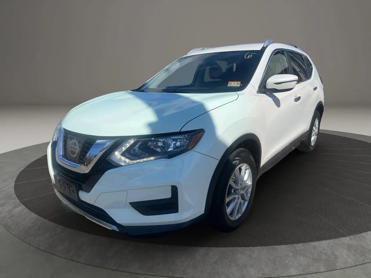 Used 2017 Nissan Rogue SV