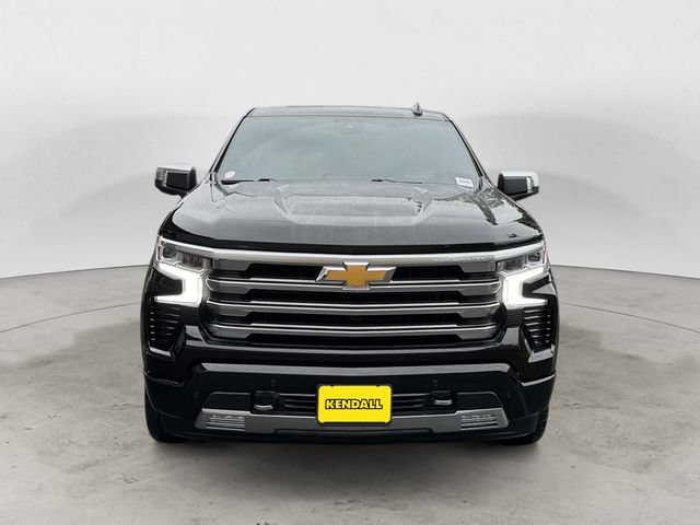 Used 2024 Chevrolet Silverado 1500 High Country w/ High Country Premium Package AWD/4WD image 8