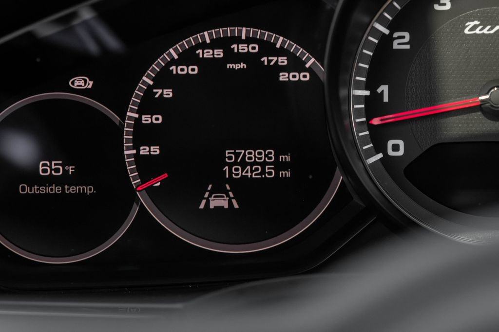 Used 2020 Porsche Cayenne Turbo image 20