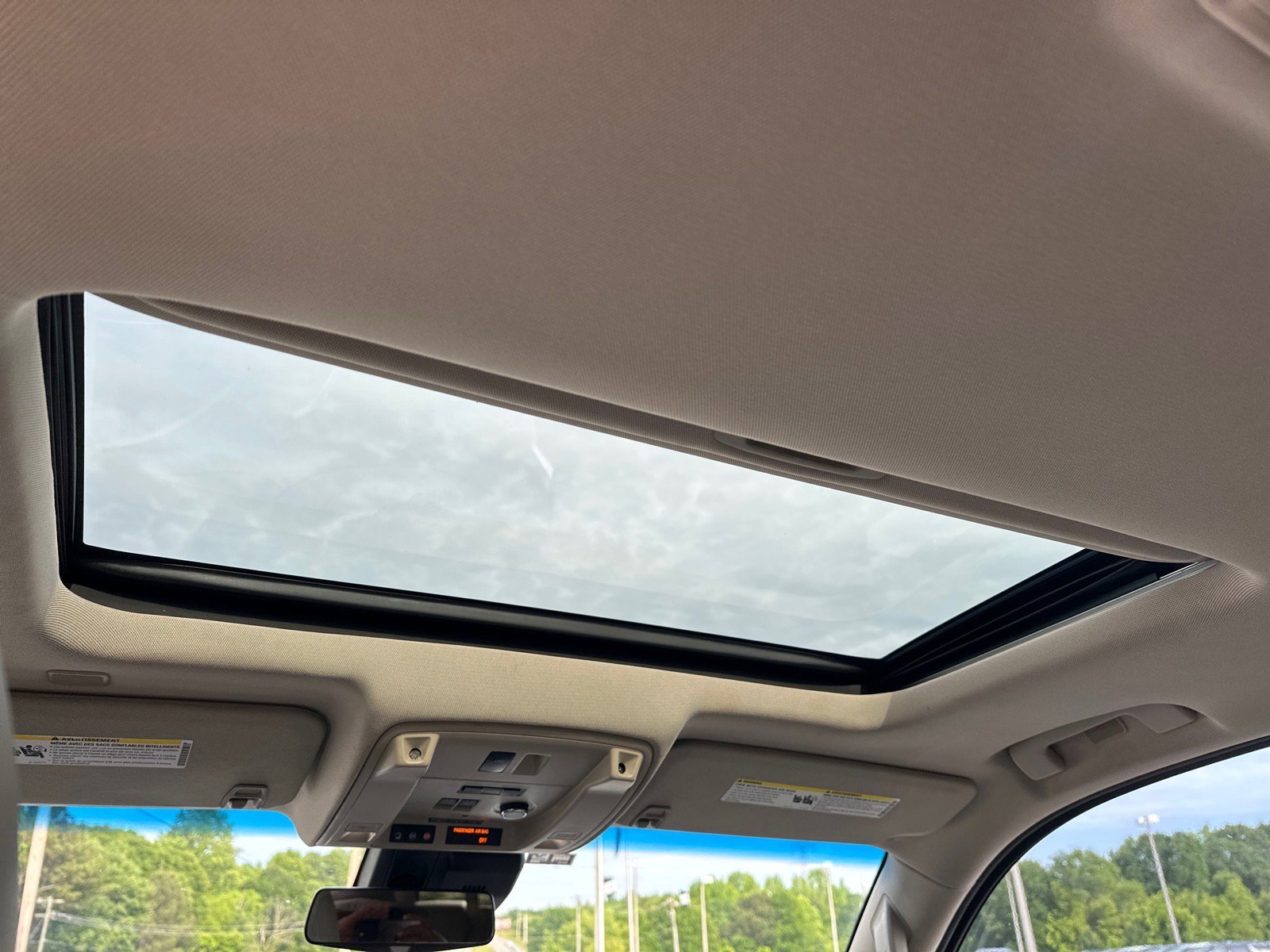 Used 2017 Cadillac Escalade Luxury RWD image 8