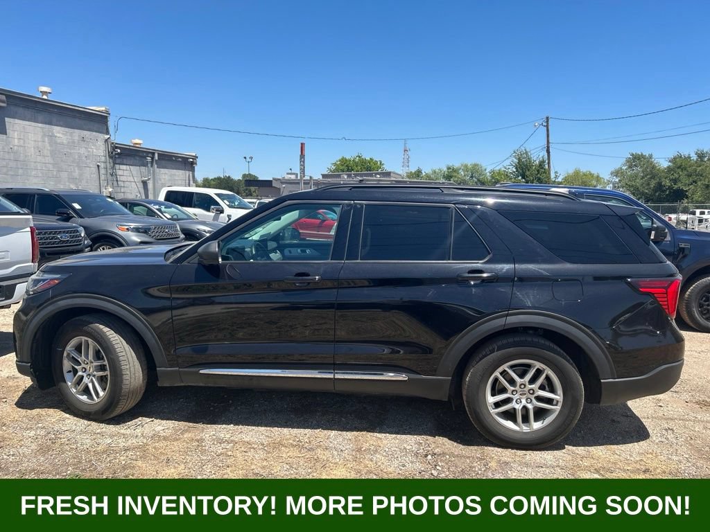 Used 2025 Ford Explorer Active w/ Active Comfort Package RWD image 5