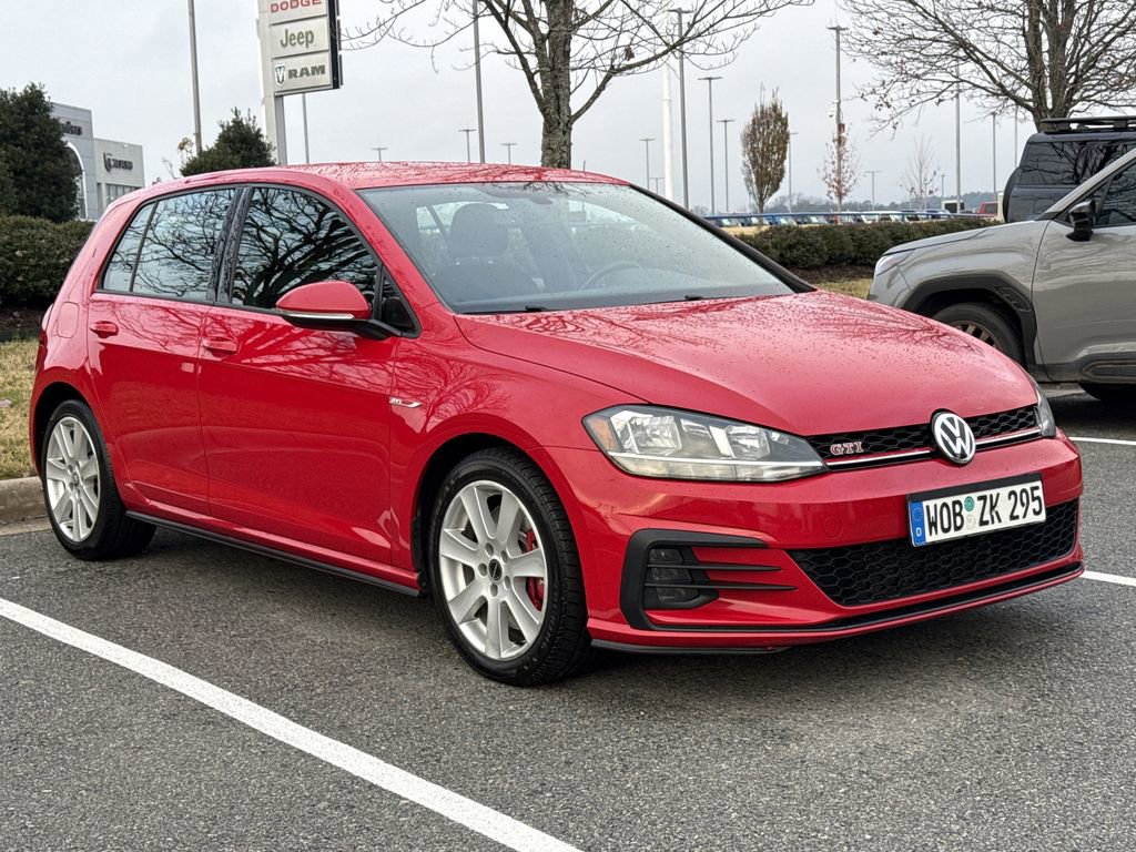 Used 2020 Volkswagen Golf 4-Door image 6