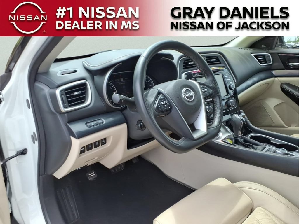 Used 2023 Nissan Maxima Platinum w/ Sport Mat Group FWD image 9