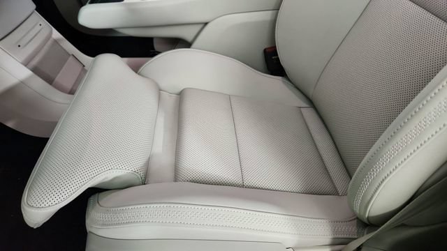 New 2026 Volvo EX90 Plus AWD/4WD image 13