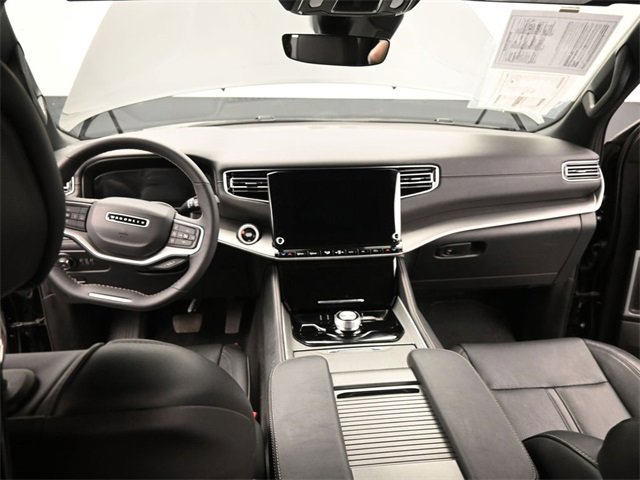 Used 2025 Jeep Wagoneer Series II image 25