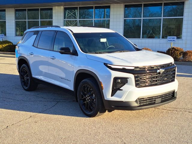 Used 2026 Chevrolet Traverse LT w/ Midnight/Sport Edition image 7