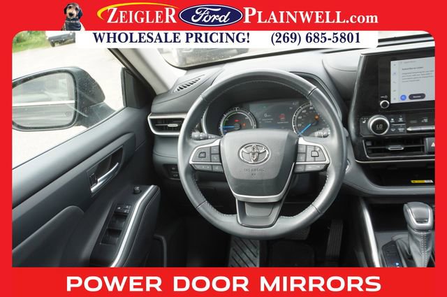 Used 2023 Toyota Highlander XLE image 16