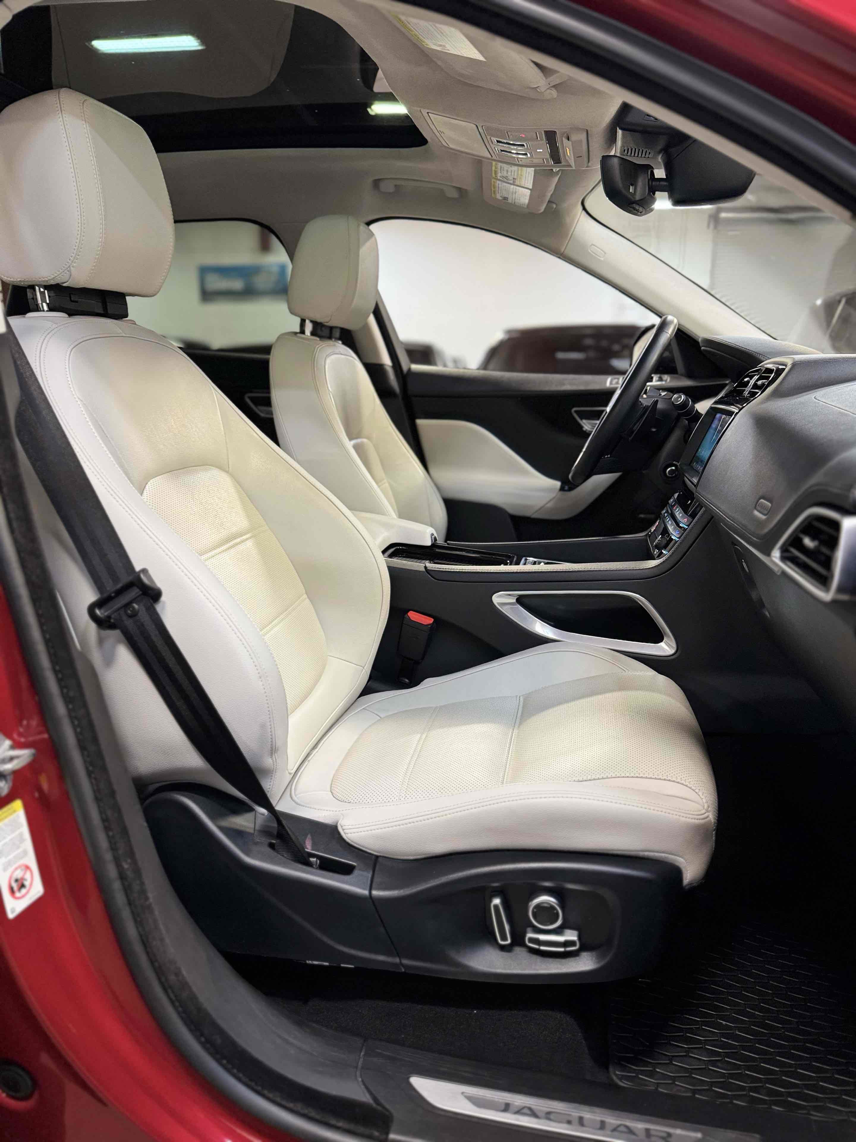 Used 2019 Jaguar F-PACE Prestige image 72