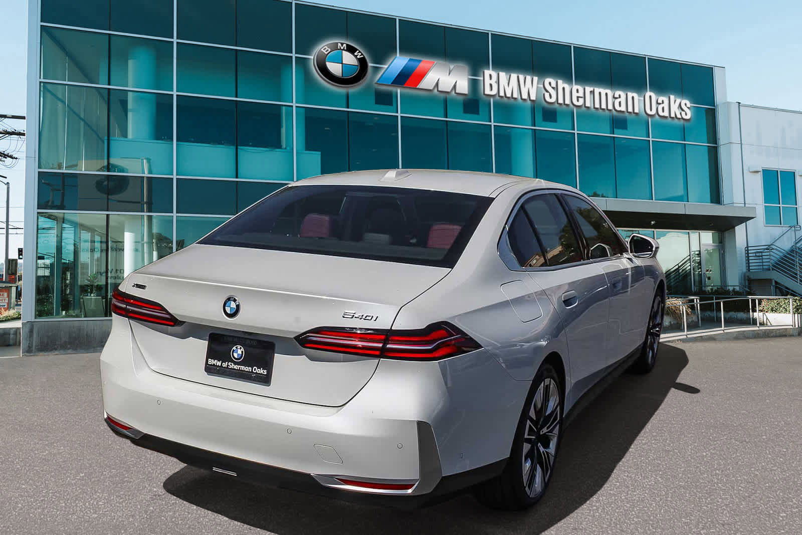 Used 2026 BMW 540i xDrive image 4