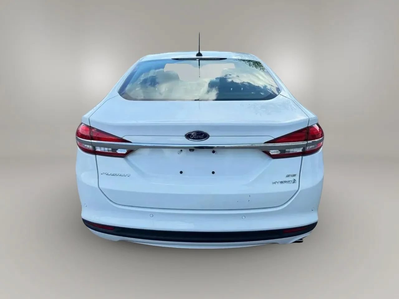 Used 2018 Ford Fusion SE w/ Equipment Group 602A FWD image 10