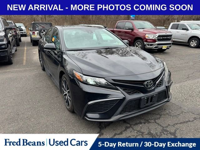 Used 2021 Toyota Camry SE w/ Cold Weather Package