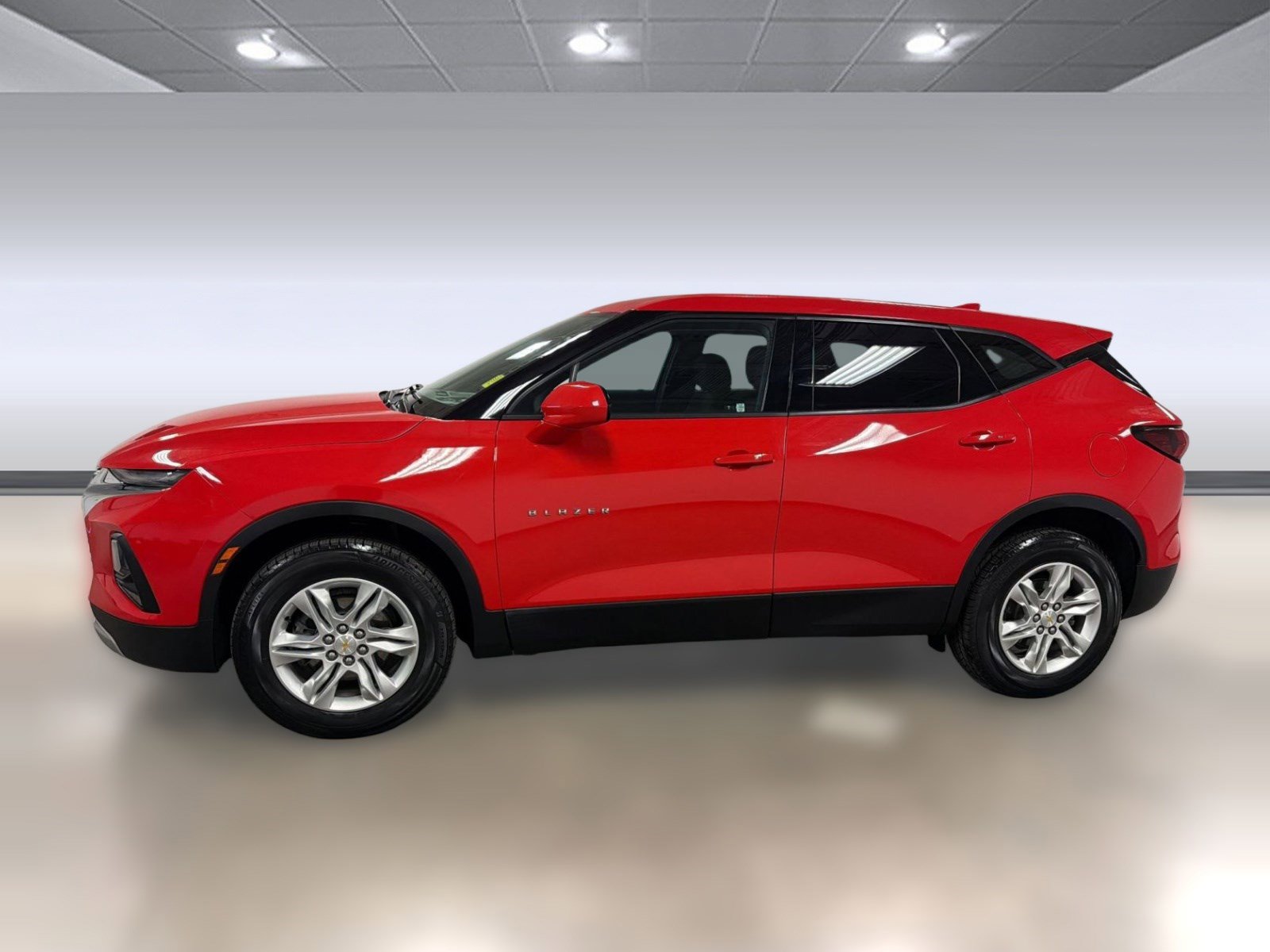 Used 2022 Chevrolet Blazer LT image 2