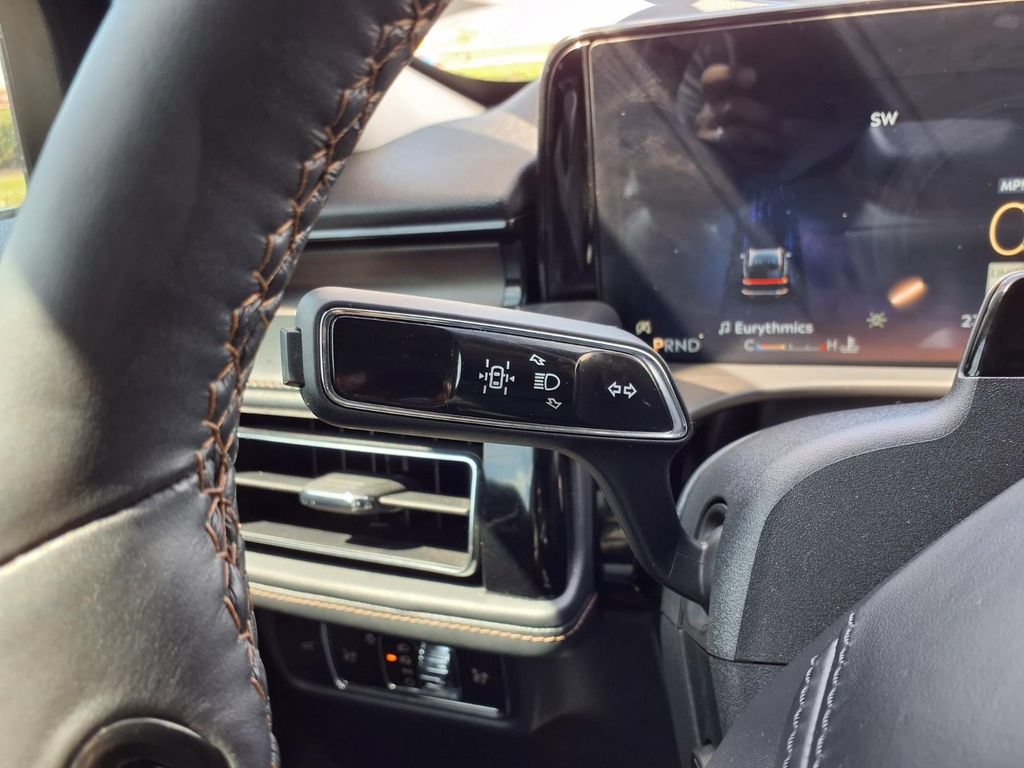 Used 2025 Lincoln Aviator Reserve w/ Jet Appearance Package RWD image 17