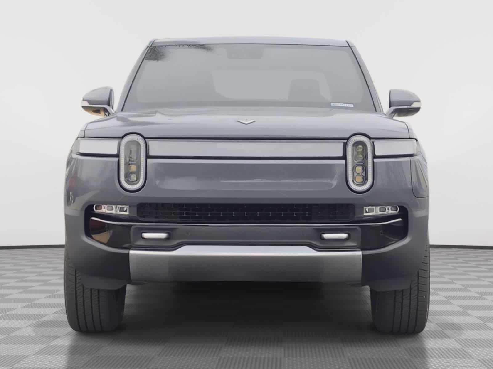 Used 2023 Rivian R1T Adventure Dual AWD/4WD image 2