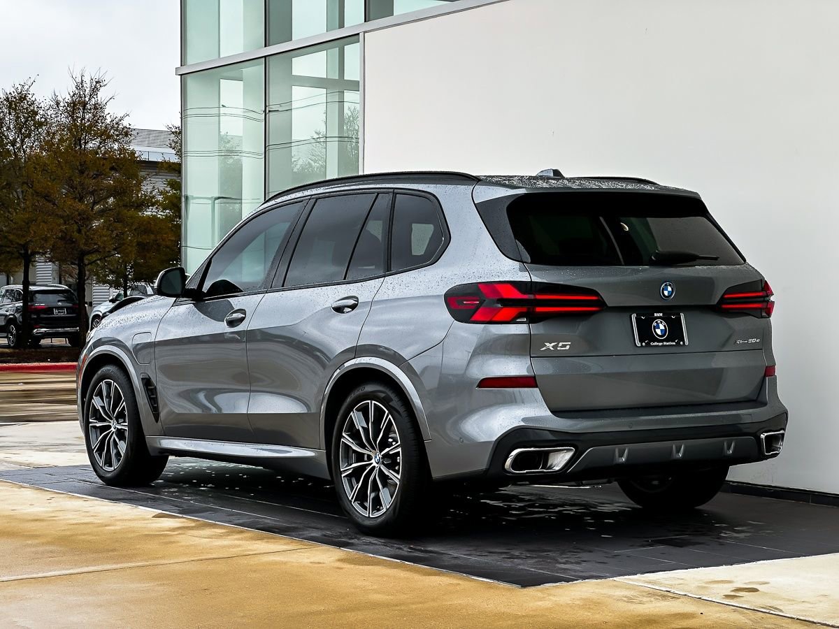 New 2026 BMW X5 xDrive50e w/ M Sport Package image 7