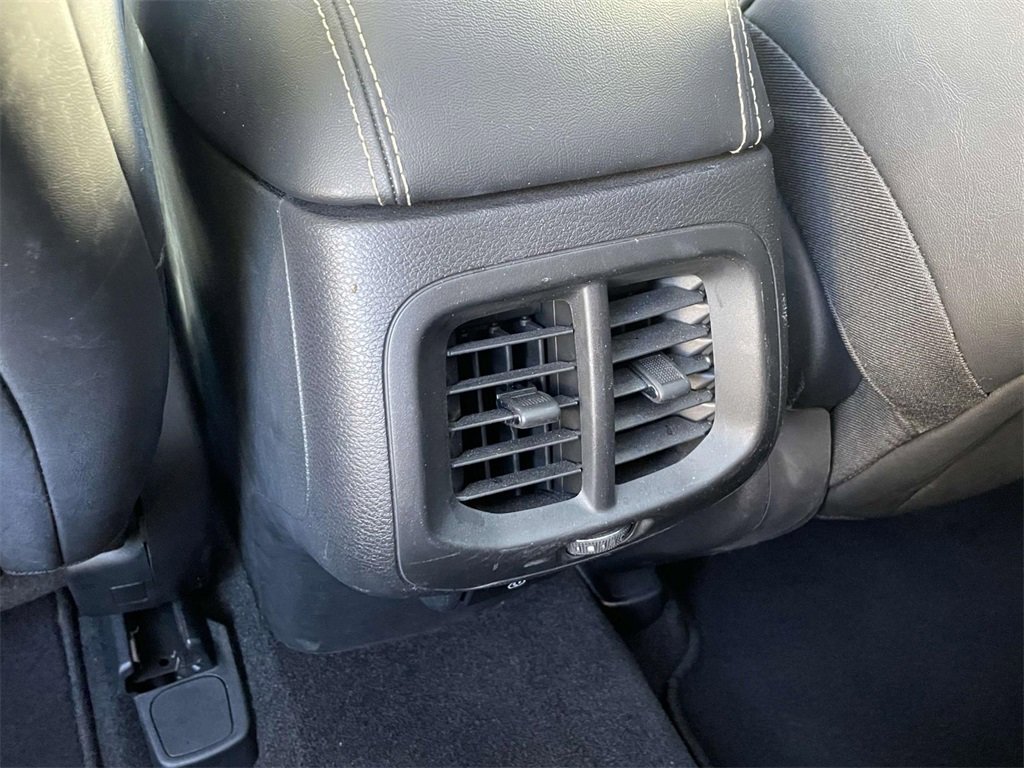 Used 2014 Jeep Cherokee Limited image 15