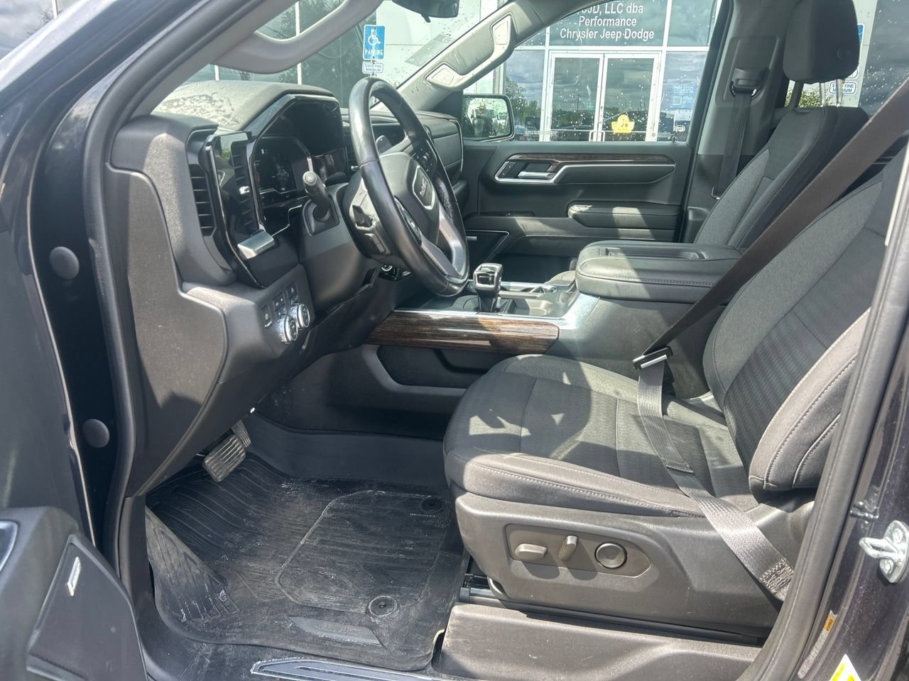 Used 2022 GMC Sierra 1500 Elevation w/ Preferred Package AWD/4WD image 11