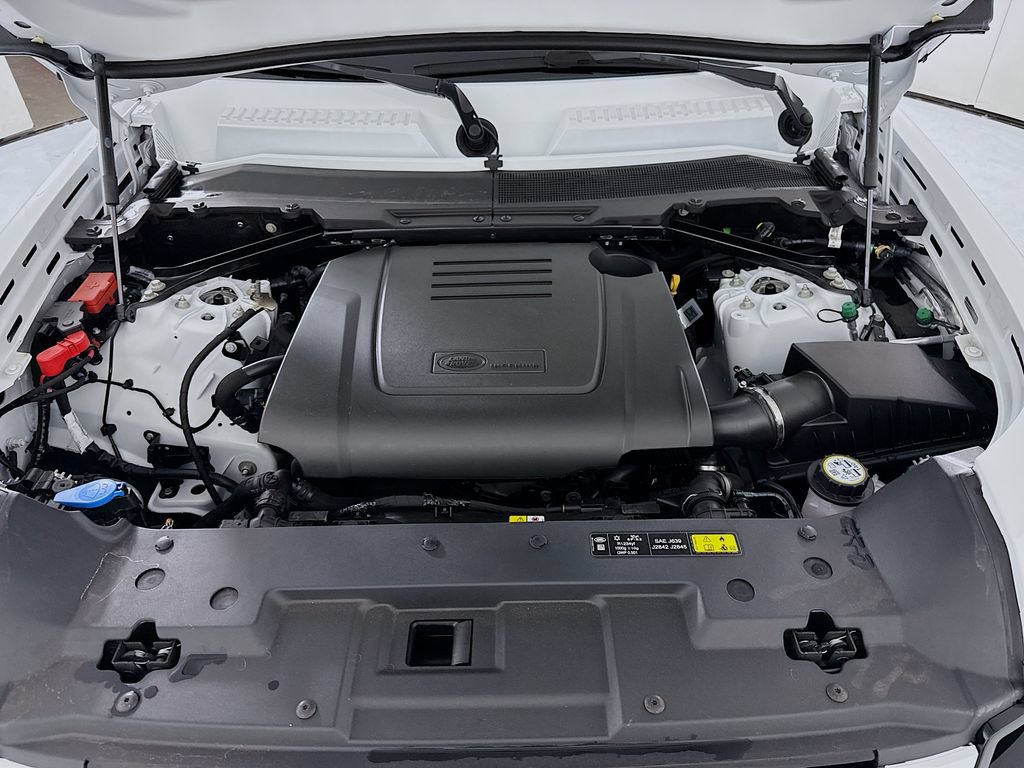 New 2026 Land Rover Defender 110 S AWD/4WD image 31