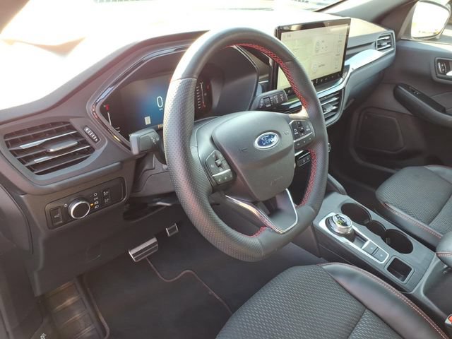 Certified 2023 Ford Escape ST-Line w/ Tech Pack #1 AWD/4WD image 17