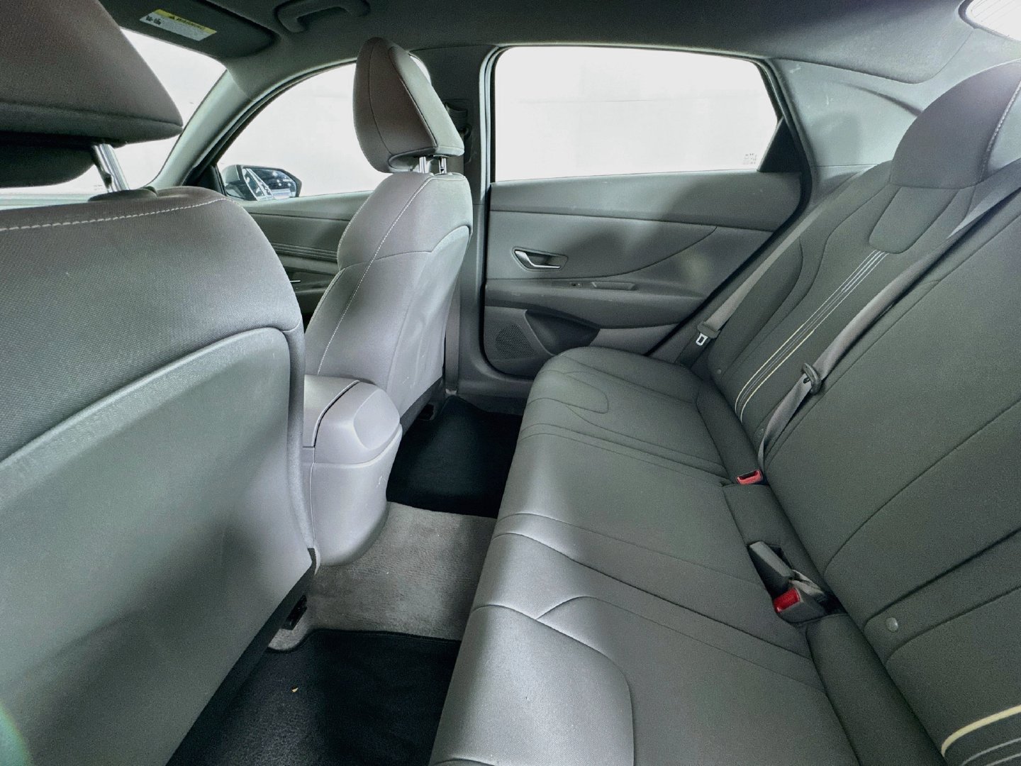 Used 2023 Hyundai Elantra SEL w/ Convenience Package FWD image 22