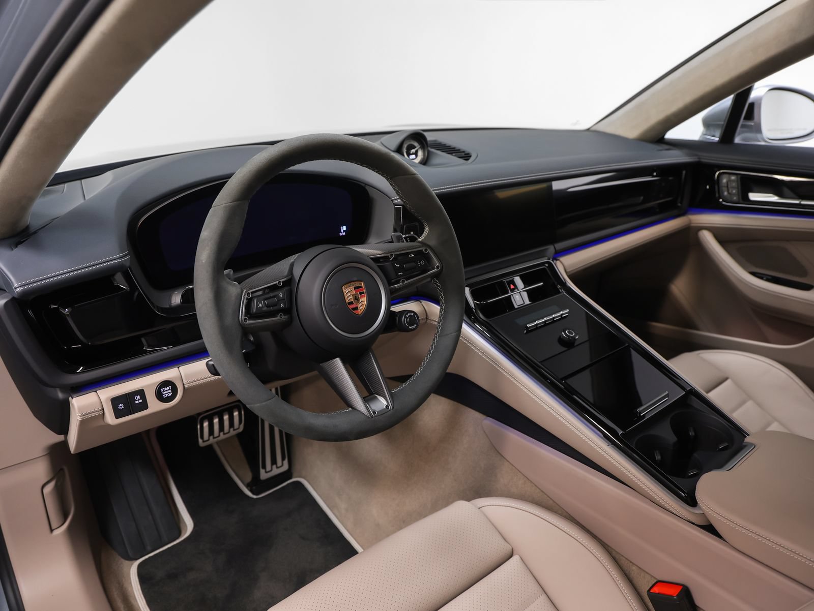 Certified 2026 Porsche Panamera GTS AWD/4WD image 4
