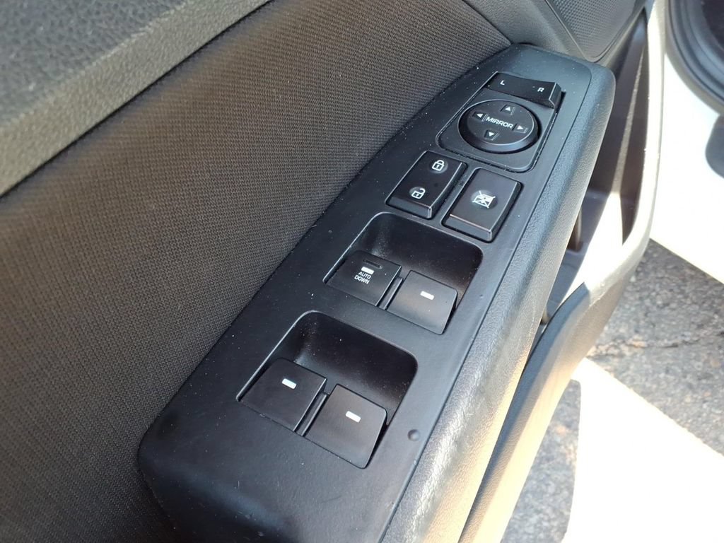 Used 2020 Hyundai Elantra SEL w/ Cargo Package (C1) FWD image 7