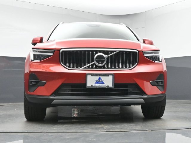 Used 2023 Volvo XC40 B4 Plus w/ Driver Assist Package FWD image 36