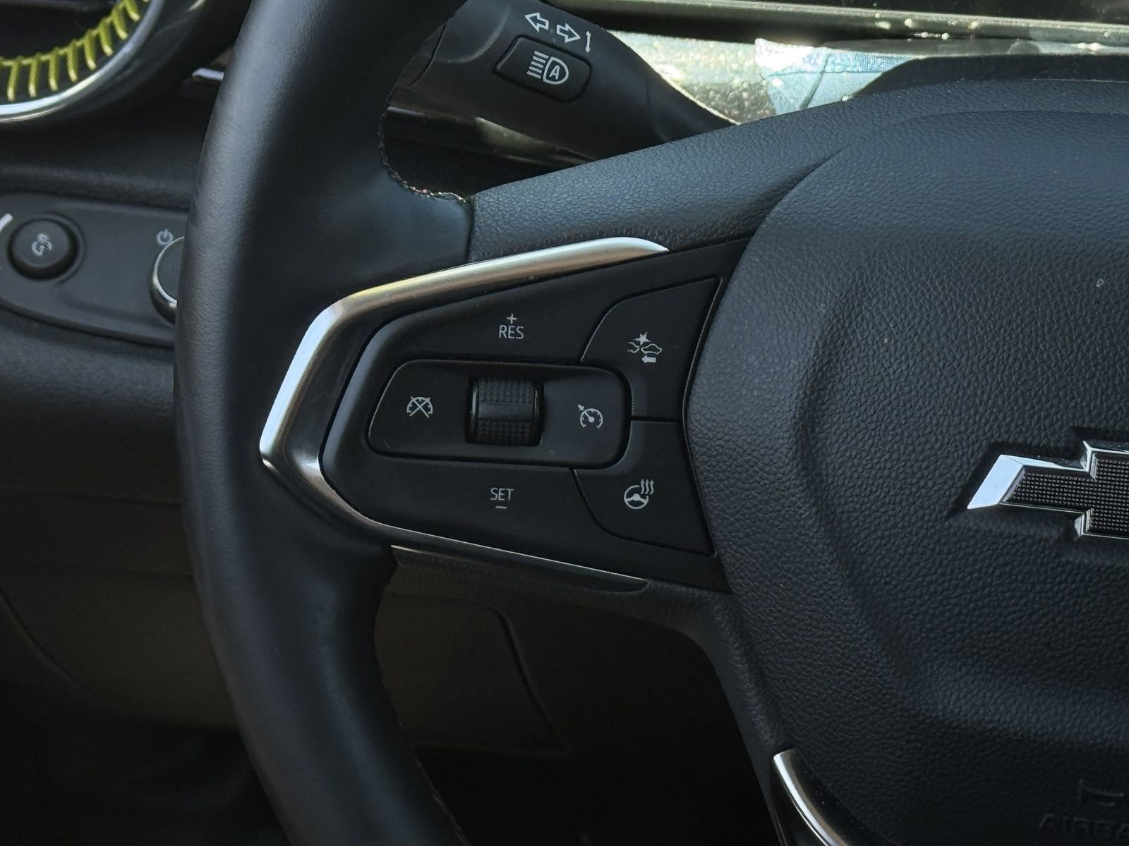 Used 2025 Chevrolet Trax ACTIV w/ Sunroof Package FWD image 15