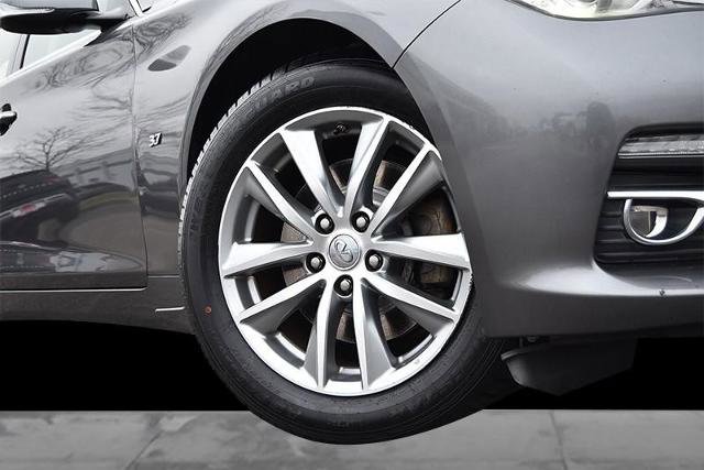 Used 2015 INFINITI Q50 Premium w/ Navigation Package image 3