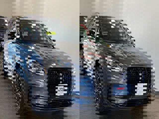 New 2025 Lincoln Corsair Reserve w/ Jet Appearance Package image 2