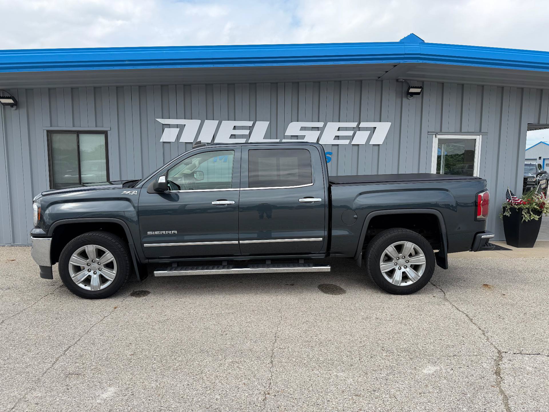 Used 2018 GMC Sierra 1500 SLT