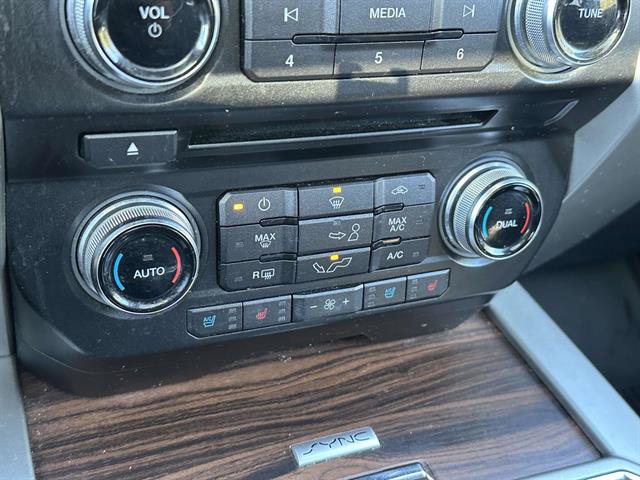 Used 2015 Ford F150 Lariat w/ Equipment Group 502A Luxury AWD/4WD image 45
