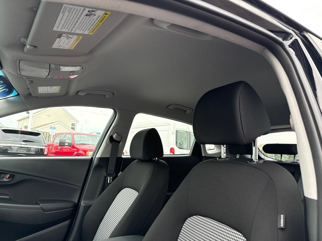 Used 2023 Hyundai Kona SE AWD/4WD image 7
