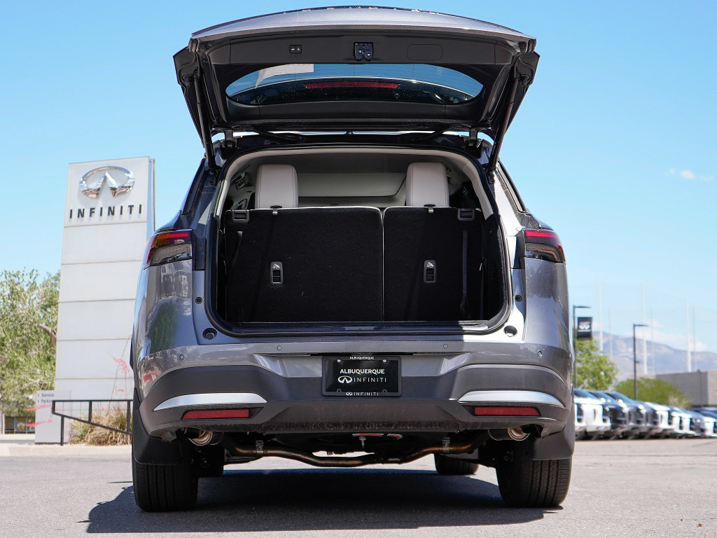 Certified 2026 INFINITI QX60 Luxe w/ Cargo Package AWD/4WD image 10