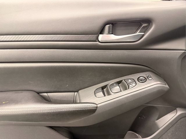 Certified 2024 Nissan Altima 2.5 SV FWD image 13