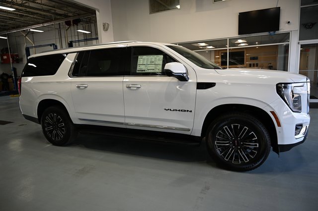 New 2026 GMC Yukon XL Elevation image 4