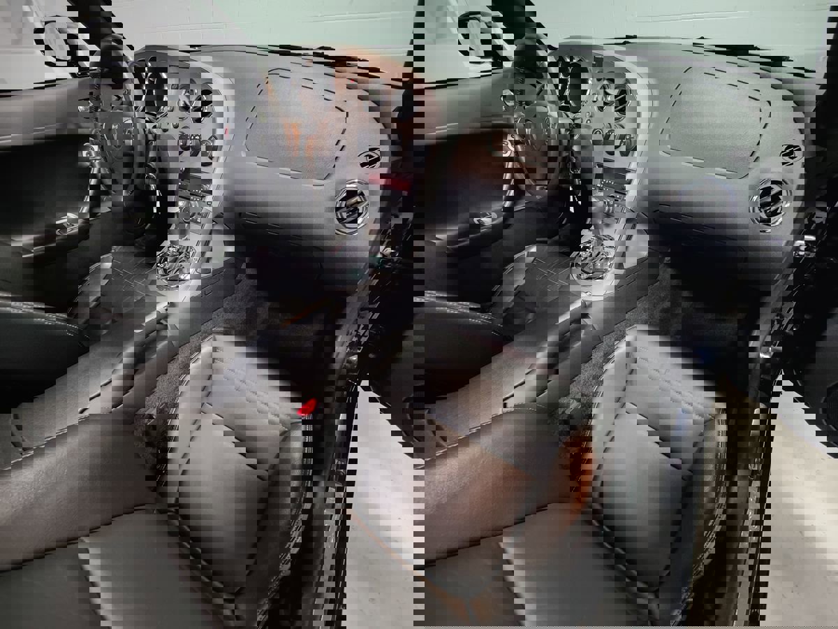 Used 2008 Pontiac Solstice GXP w/ Premium Package image 13