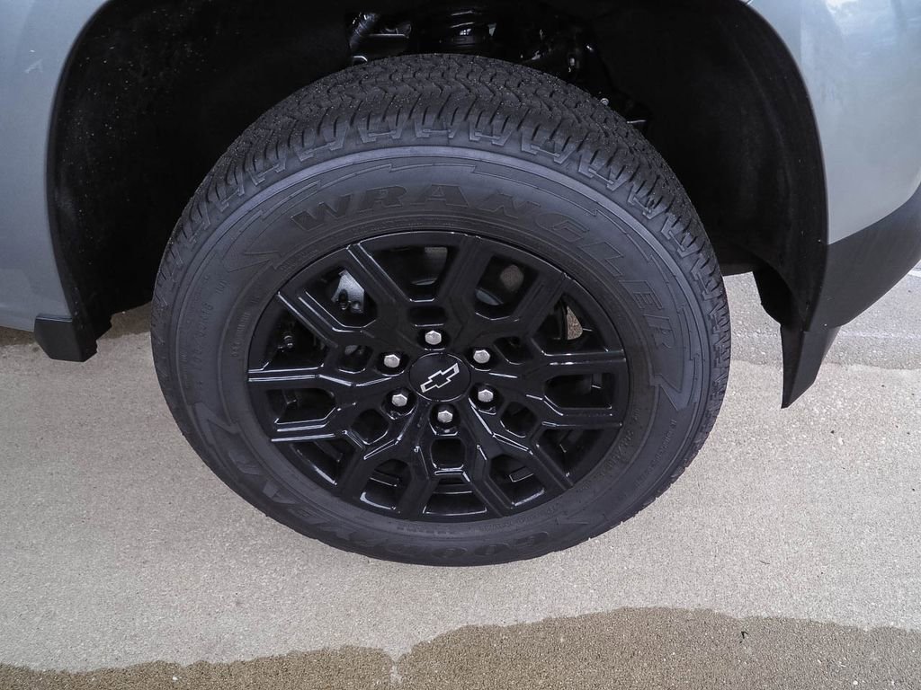 Certified 2025 Chevrolet Colorado W/T w/ WT Custom Package RWD image 31
